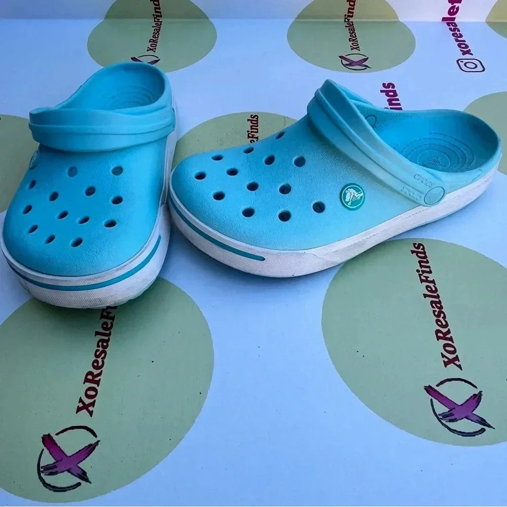 CROCS Baby Blue Classic Clog Women (7 )